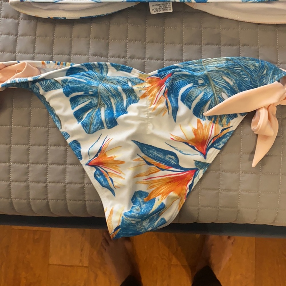 Roxy bikini - Picture 3 of 4